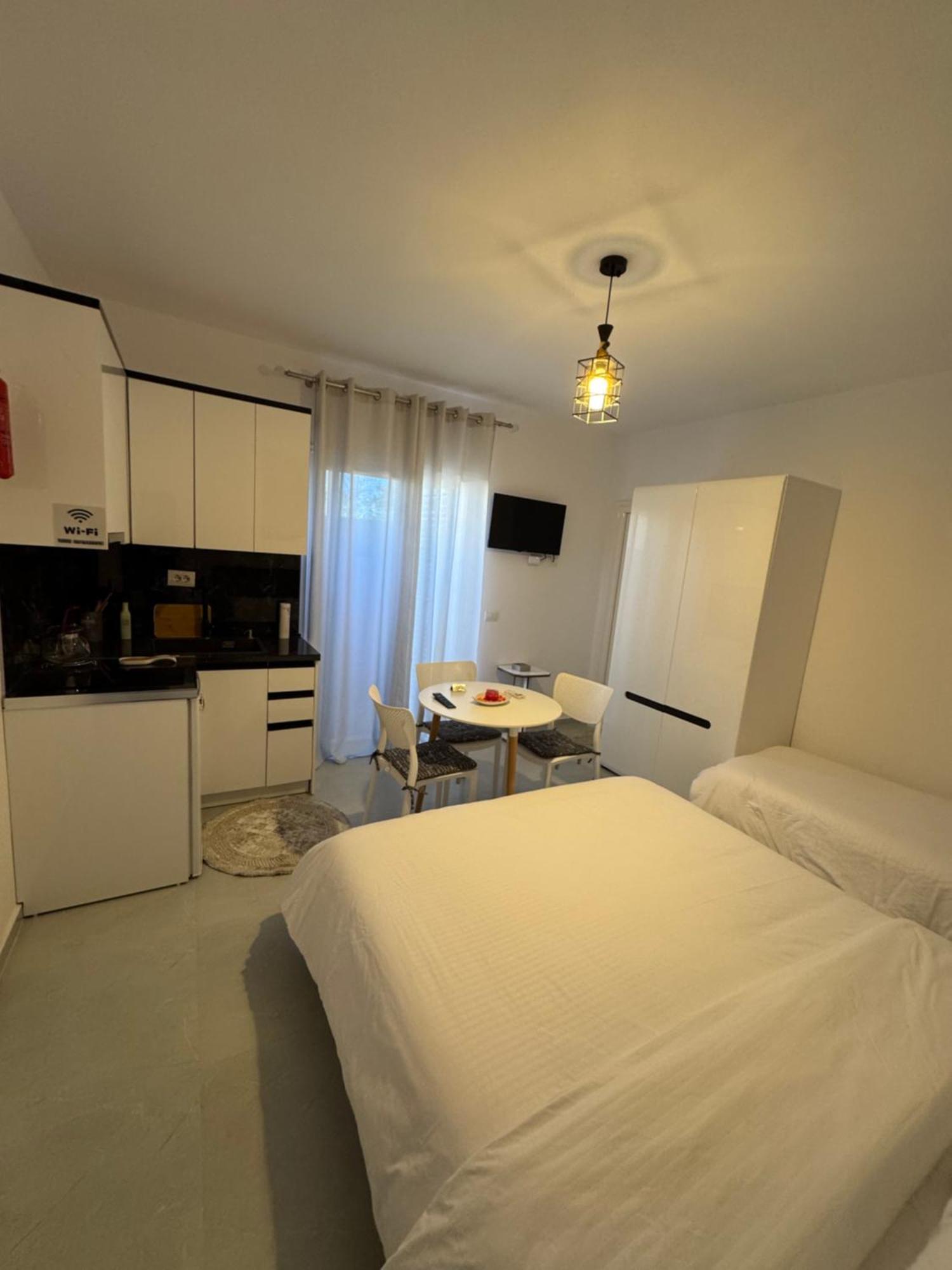 Private Villa Aras 2 - Luxury & Elegance Apartments Влёра Экстерьер фото