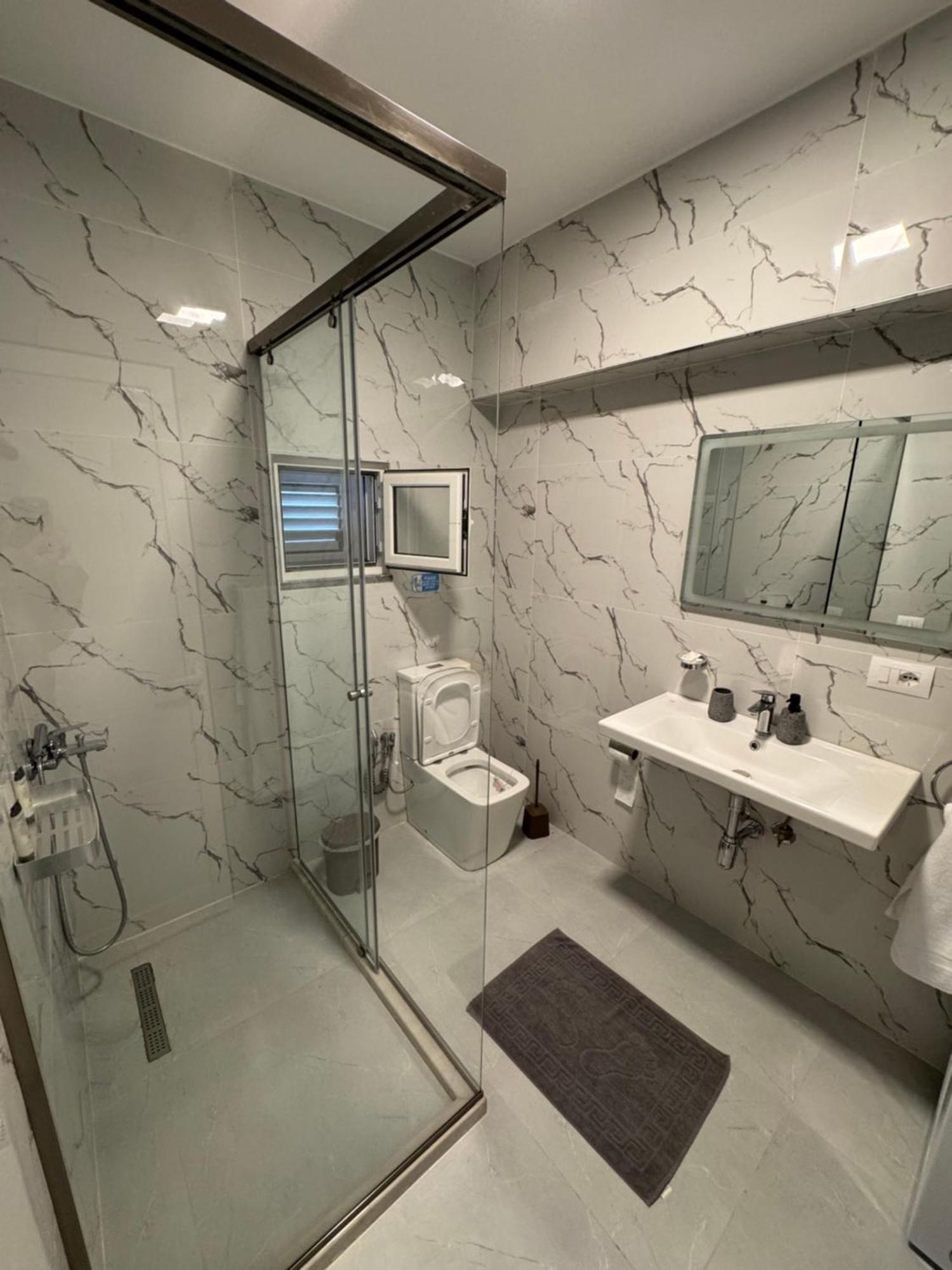 Private Villa Aras 2 - Luxury & Elegance Apartments Влёра Экстерьер фото